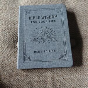 Gray Bible Wisdom for Your Life - Men's Edition